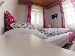 Alpina Hotel