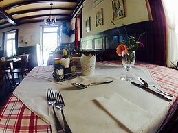 Alpina Hotel