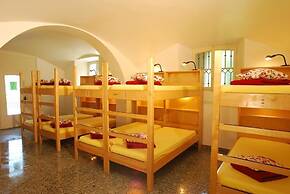 Hotel & Hostel Montarina