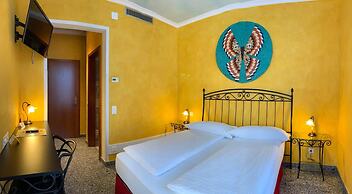 Hotel & Hostel Montarina