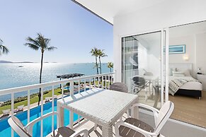 Coral Sea Resort