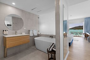Coral Sea Resort