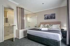 Mandala Ace Albany Hotel