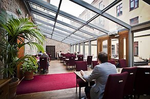 Rex Hotel