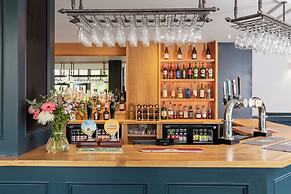 The George Hotel