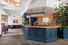 The George Hotel
