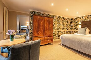 The George Hotel