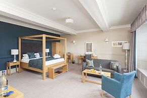 The George Hotel