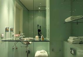 Hotel Executive