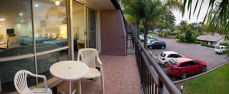 Fairway Motor Inn
