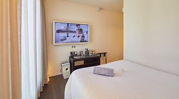 Puro Oasis Urban Hotel
