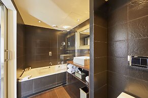 Puro Oasis Urban Hotel