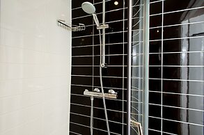 Marble Arch Inn Hotel