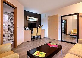Luna Wellness Hotel