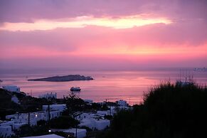 Ostraco Suites