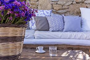 Ostraco Suites