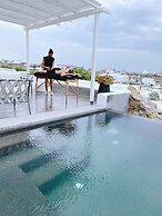 Ostraco Suites