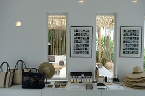 Ostraco Suites