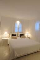 Ostraco Suites
