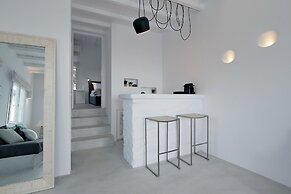 Ostraco Suites