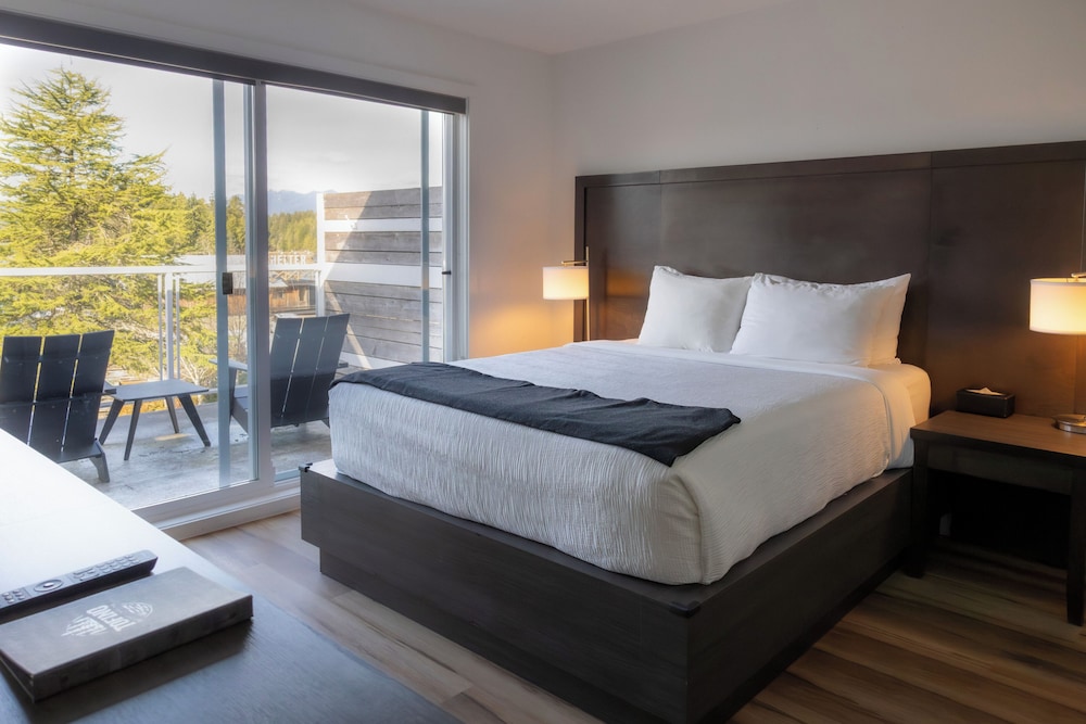 Tofino Resort & Marina