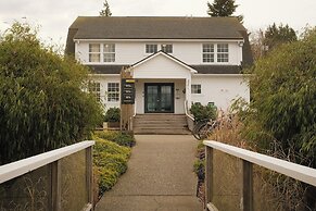 Tofino Resort & Marina