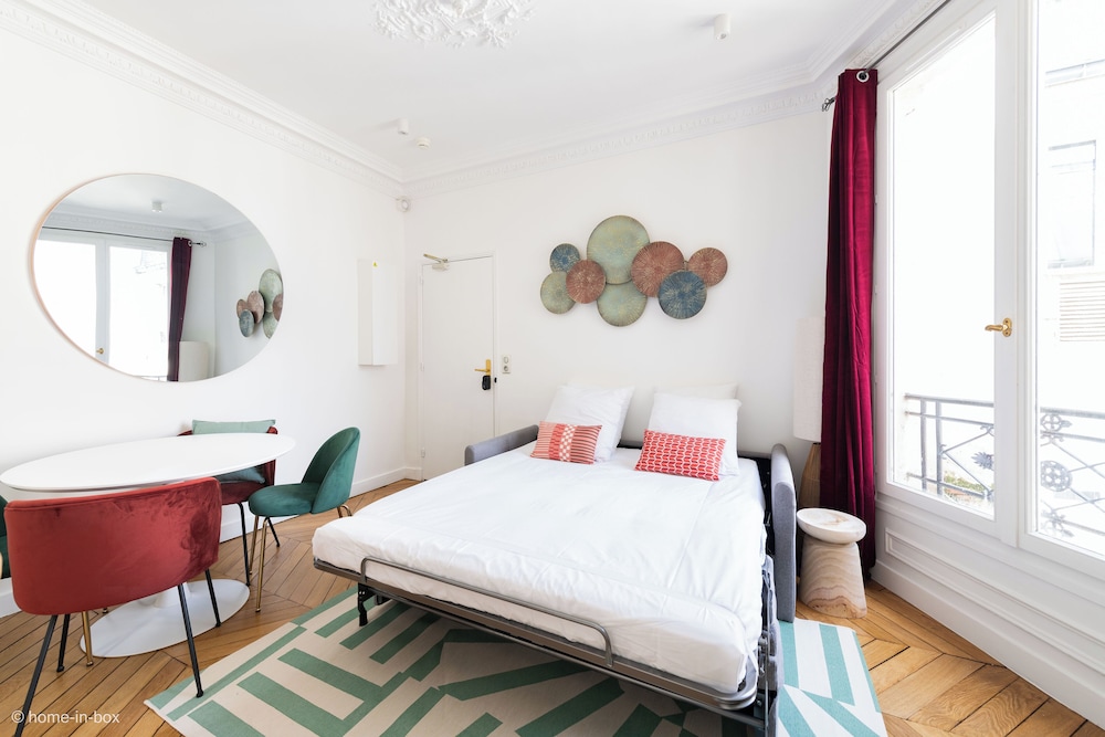 HotelHome Paris 16