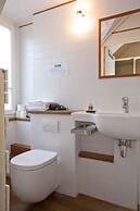 HotelHome Paris 16