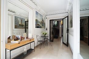 HotelHome Paris 16