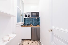 HotelHome Paris 16