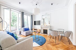 HotelHome Paris 16