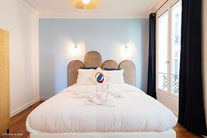 HotelHome Paris 16