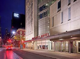 Pantages Hotel Downtown Toronto