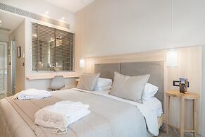 Venus Hotel & Suites
