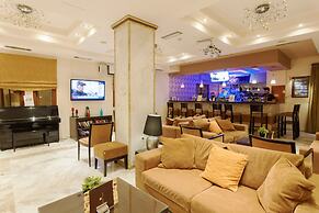 Venus Hotel & Suites
