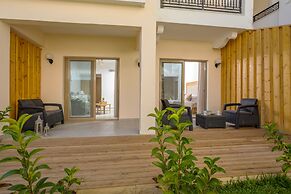 Venus Hotel & Suites