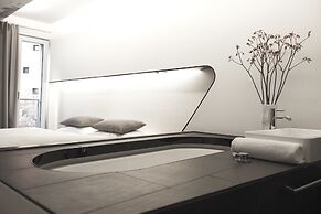 Hotel Q