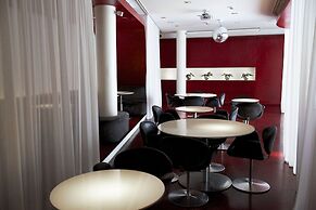 Hotel Q