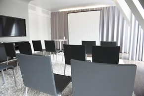 Hotel Q