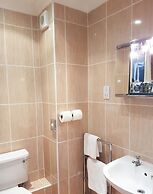 The Cumberland Hotel - OCEANA COLLECTION
