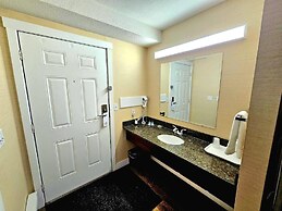 Rodeway Inn & Suites