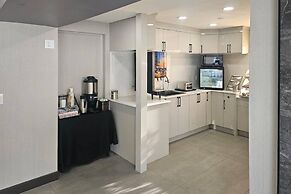 Rodeway Inn & Suites