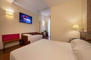 Lancaster Hotel