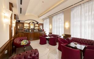 Lancaster Hotel