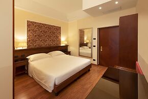 Lancaster Hotel