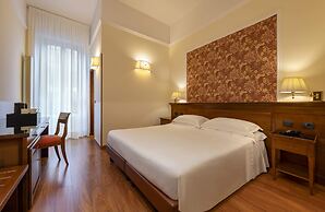 Lancaster Hotel