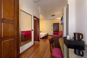 Lancaster Hotel