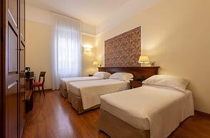Lancaster Hotel