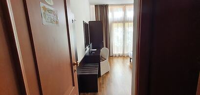 Hotel Carignano