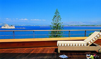 Amphitryon Hotel